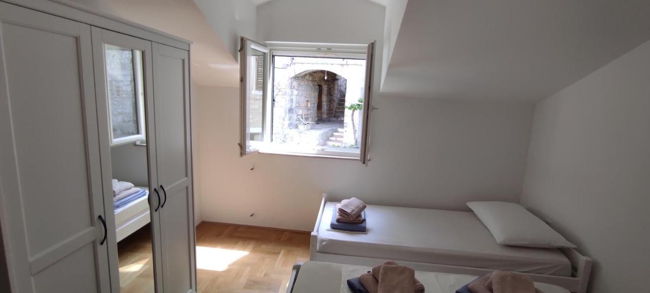Luxury City Centre Apartment With Stunning View オミシュ エクステリア 写真