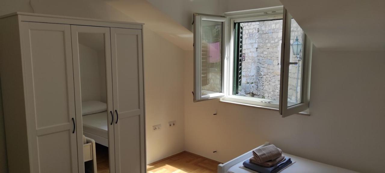 Luxury City Centre Apartment With Stunning View オミシュ エクステリア 写真