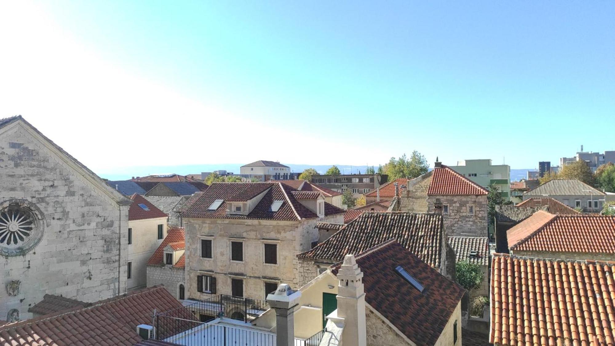 Luxury City Centre Apartment With Stunning View オミシュ エクステリア 写真