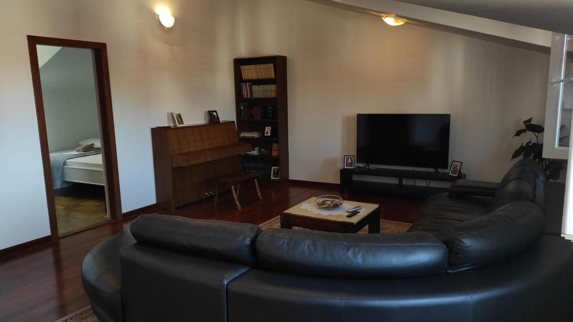 Luxury City Centre Apartment With Stunning View オミシュ エクステリア 写真
